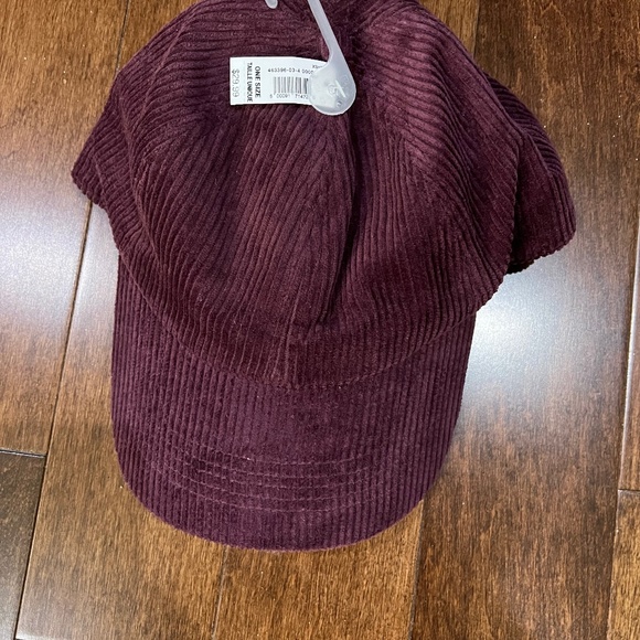GAP Other - Gap corduroy baseball cap